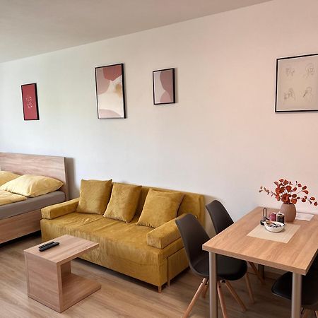 Saratovska Apartment Trencin Ngoại thất bức ảnh