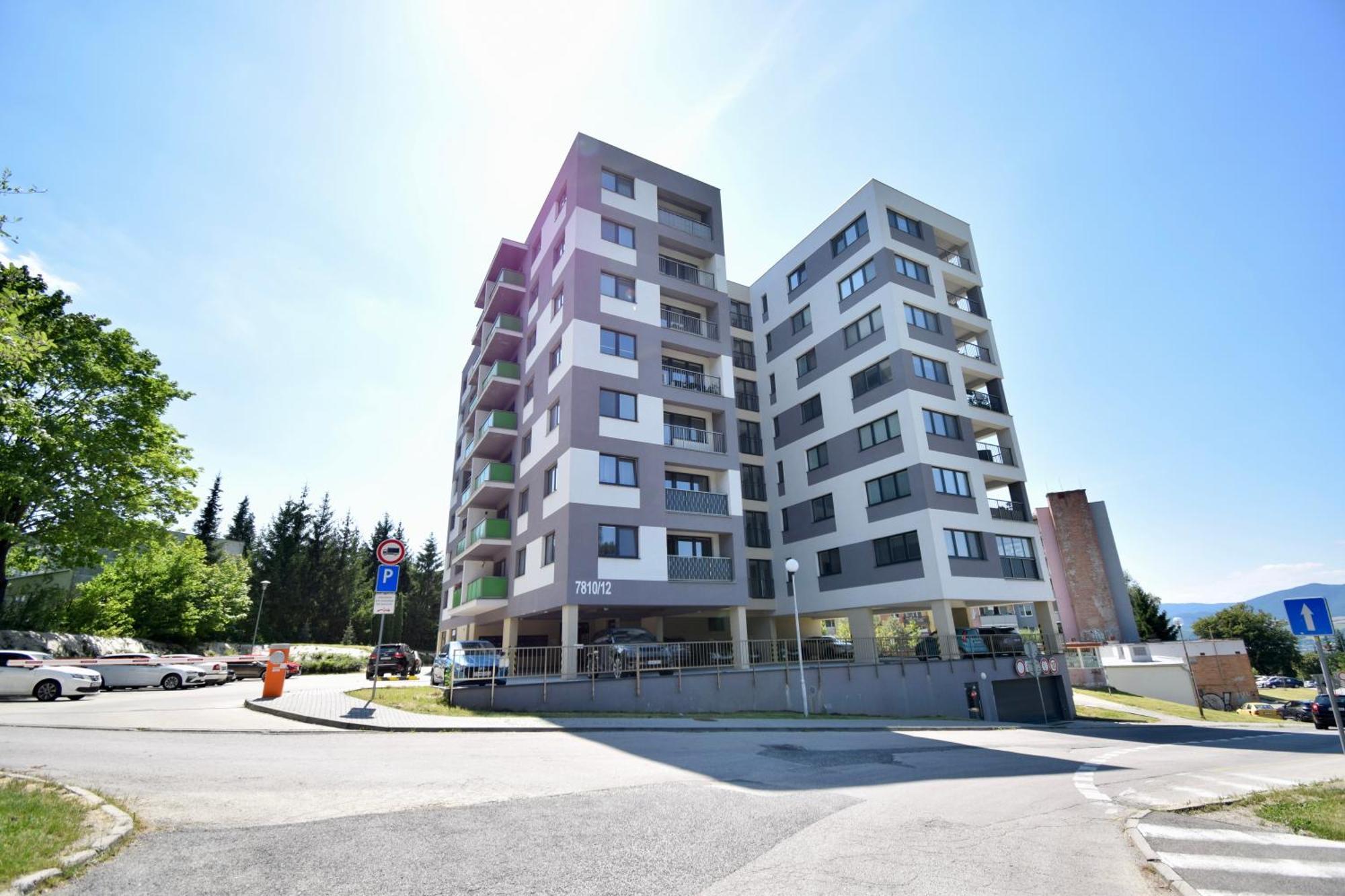 Saratovska Apartment Trencin Ngoại thất bức ảnh